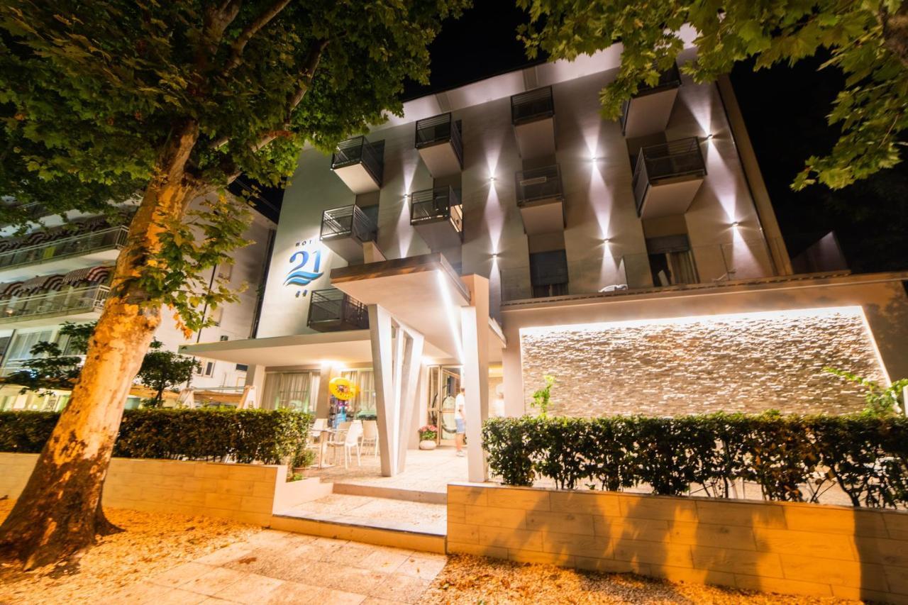 Hotel 21 Riccione Exterior foto
